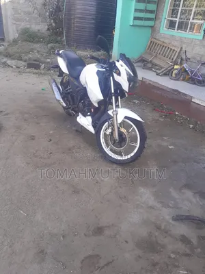 TVS Apache 180 RTR 2018 White