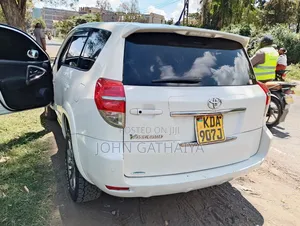 Toyota Vanguard 2013 Pearl