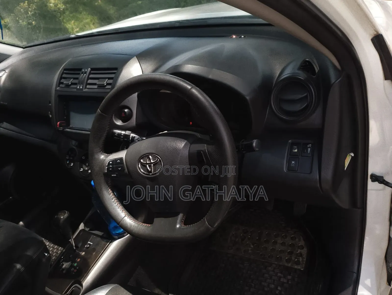 Toyota Vanguard 2013 Pearl