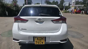 Toyota Auris 2017 White