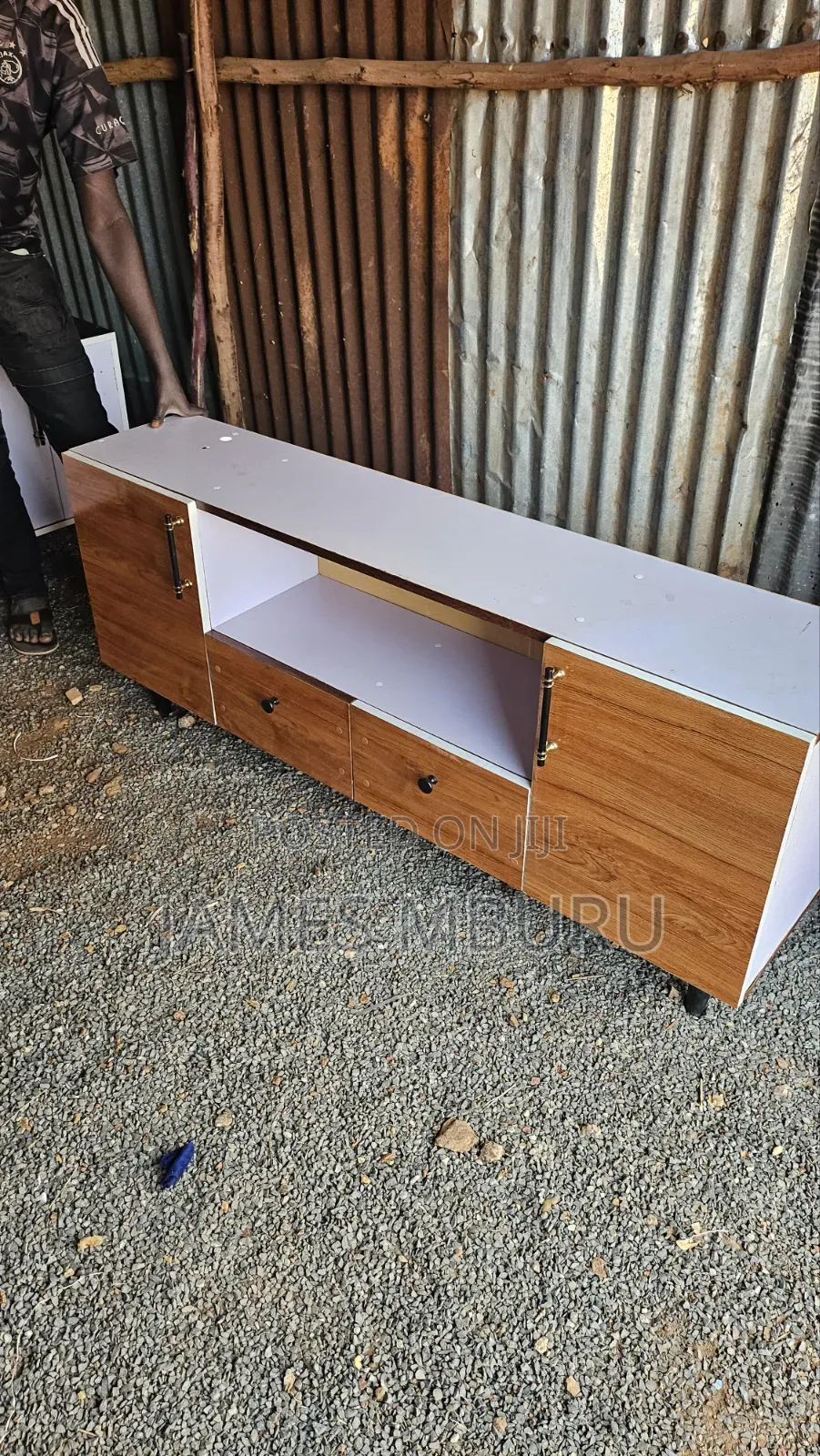 Good Quality TV Stand