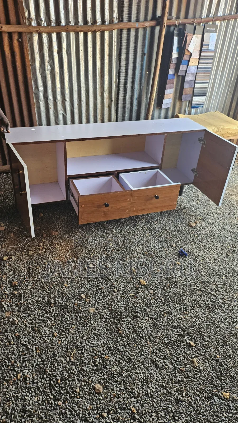 Good Quality TV Stand