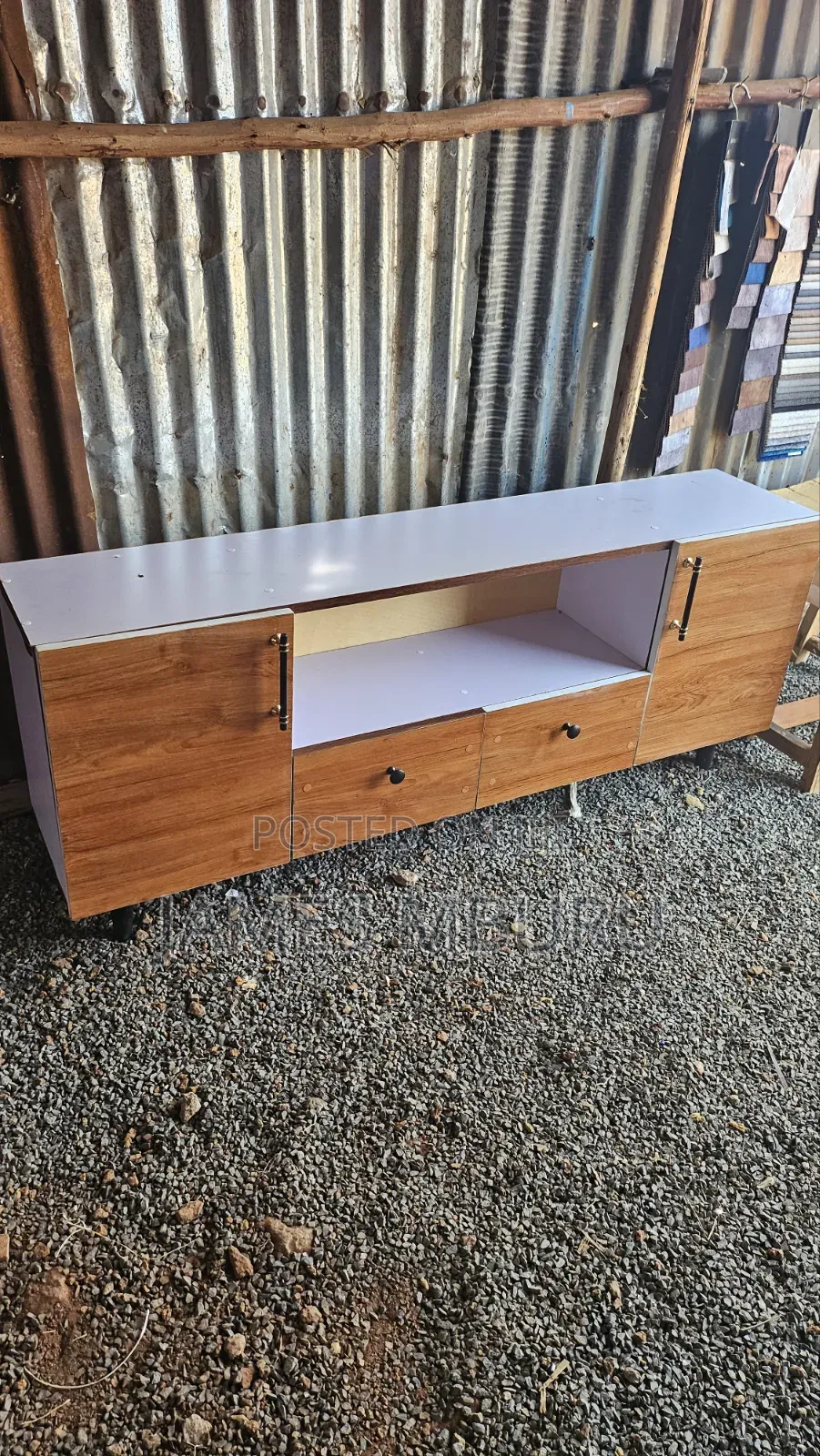 Good Quality TV Stand