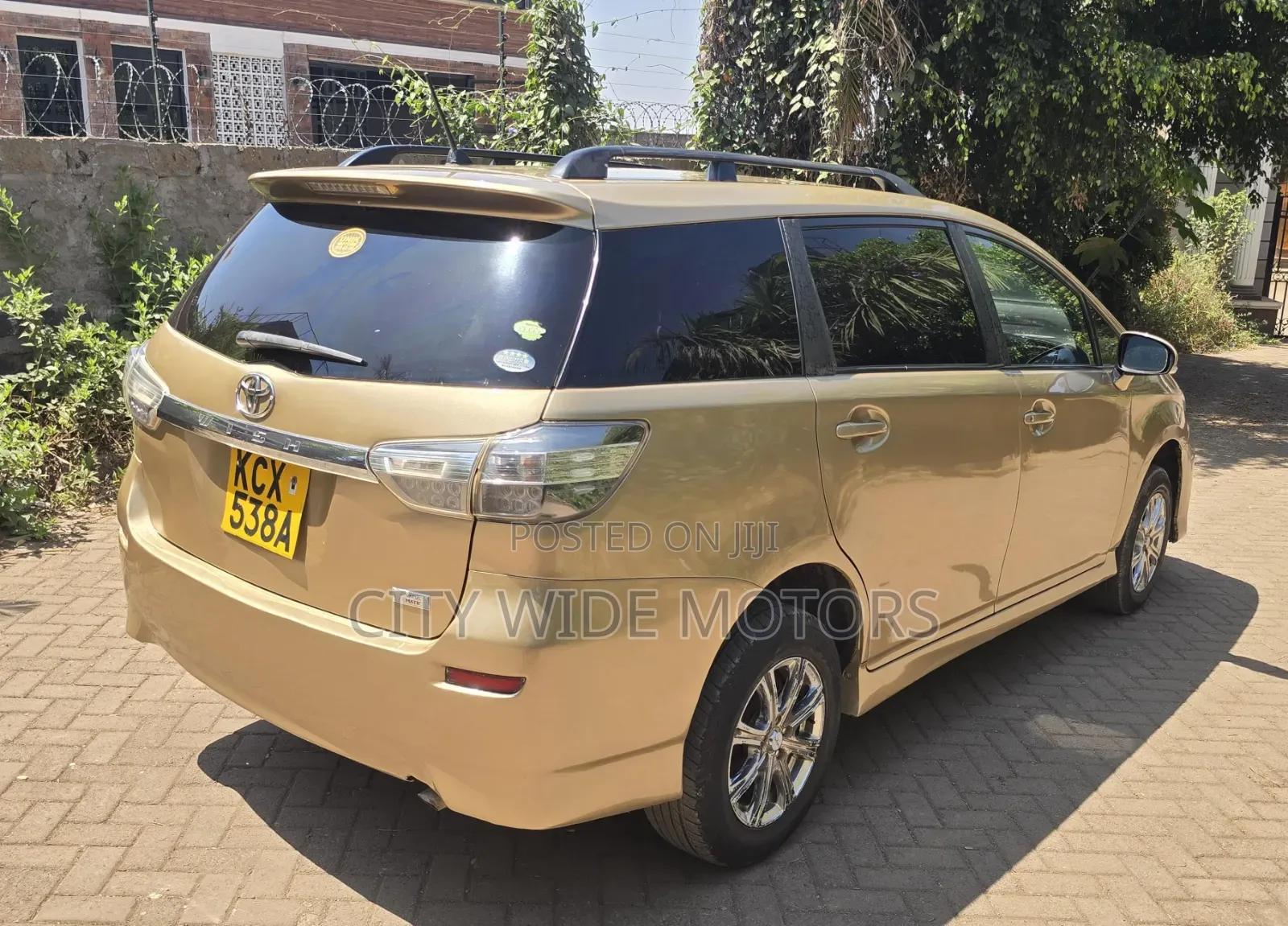 Toyota Wish 2012 Gold