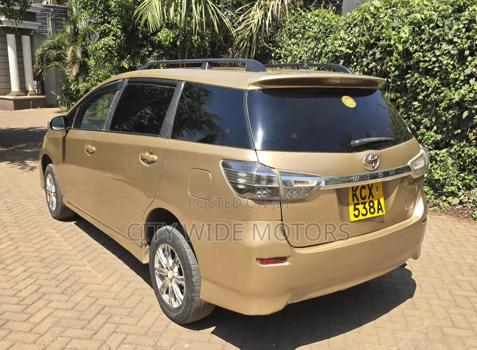 Toyota Wish 2012 Gold