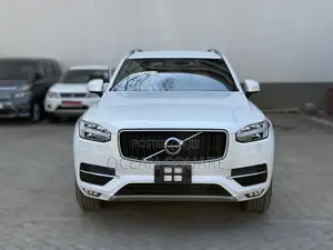 Volvo XC90 T5 Momentum AWD (2.0L 4cyl 8A) 2017 White