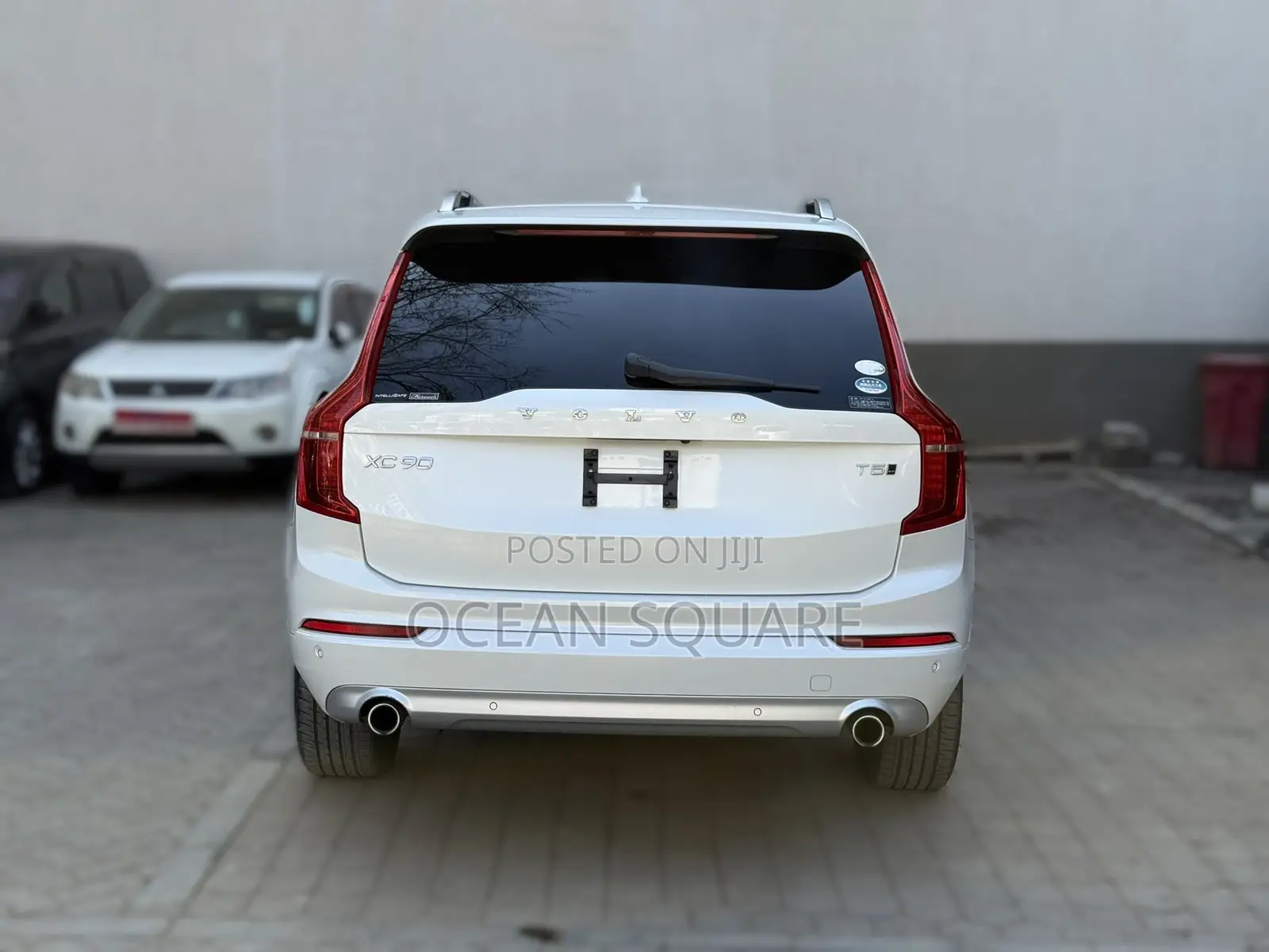 Volvo XC90 T5 Momentum AWD (2.0L 4cyl 8A) 2017 White