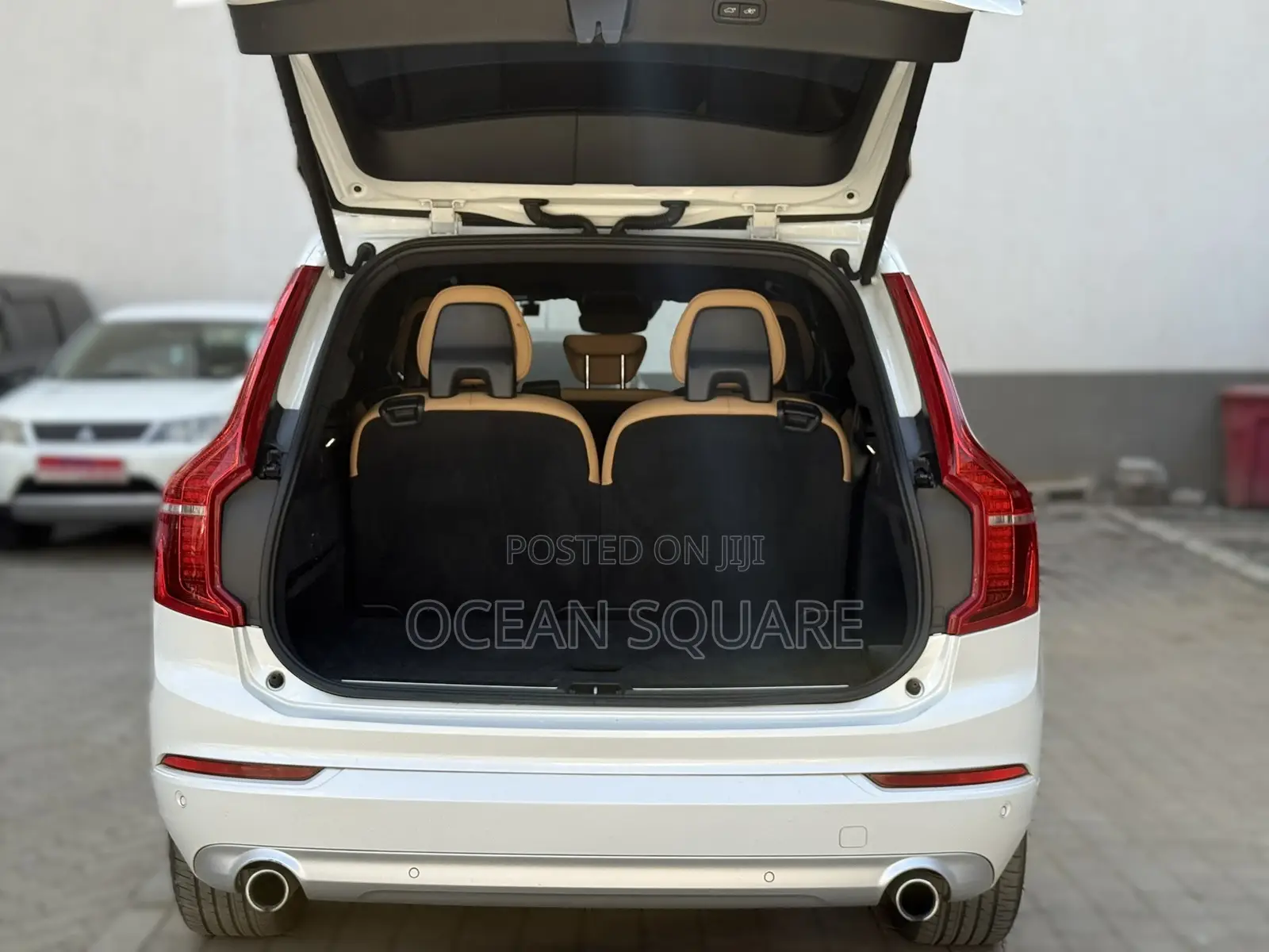 Volvo XC90 T5 Momentum AWD (2.0L 4cyl 8A) 2017 White