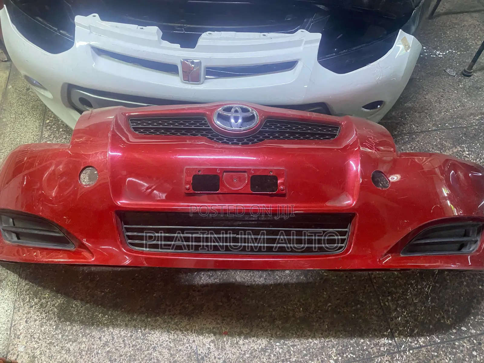 Front Bumper Auris 2008