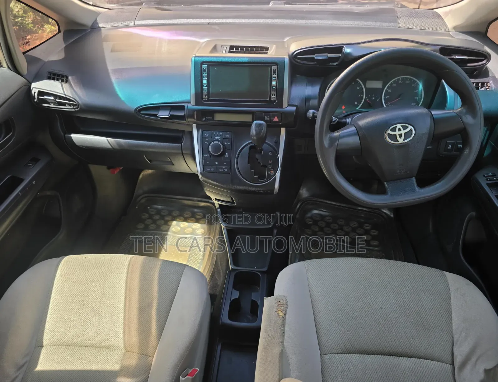 Toyota Wish 2012 Gold