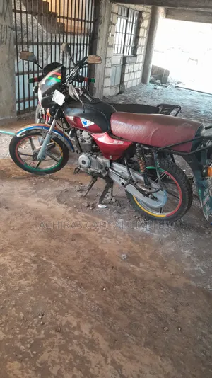 Bajaj Boxer 100 2013 Red