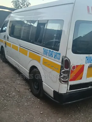 Toyota HiAce 2018 White