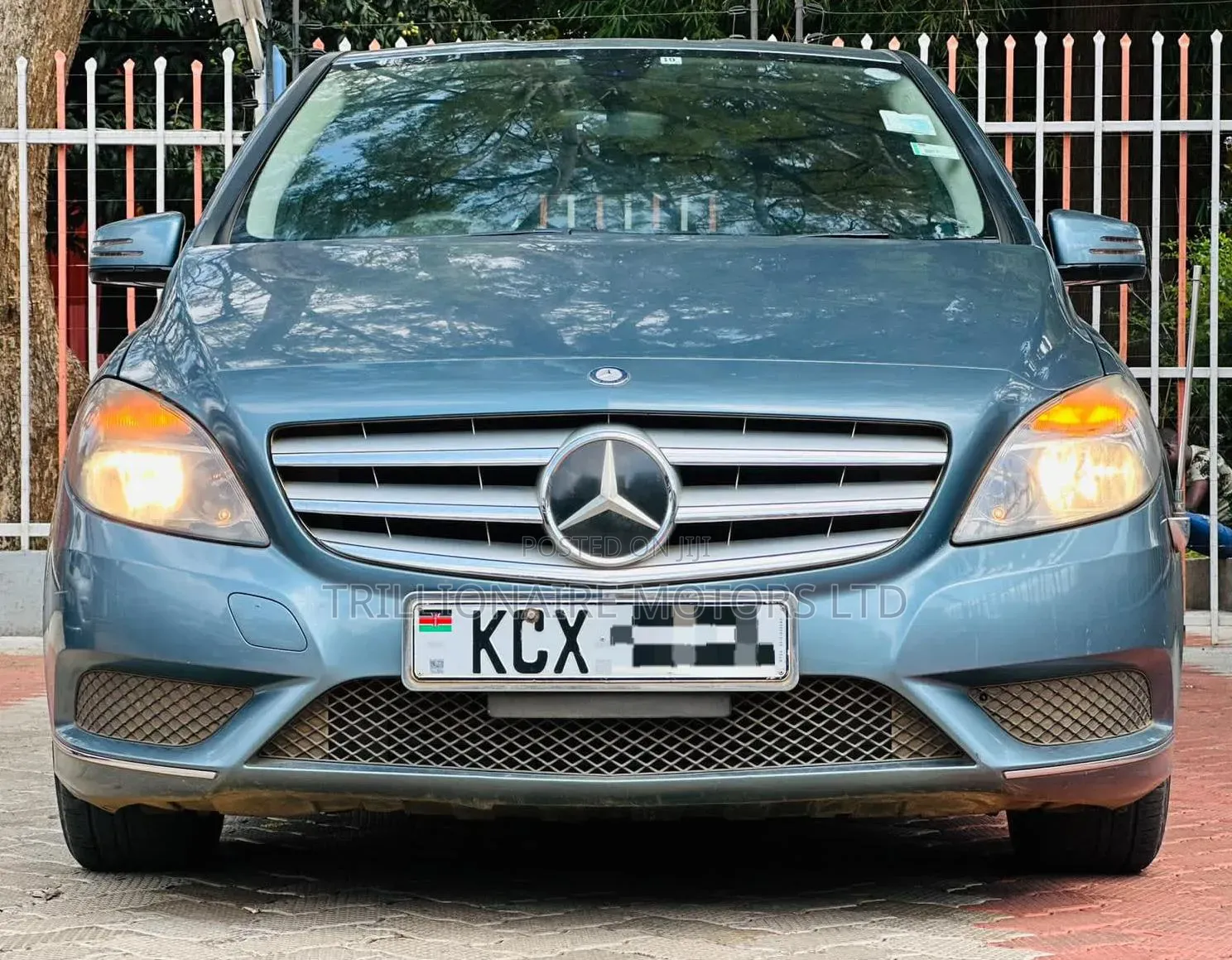 Mercedes-Benz B-Class 2012 Blue