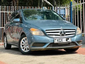 Mercedes-Benz B-Class 2012 Blue