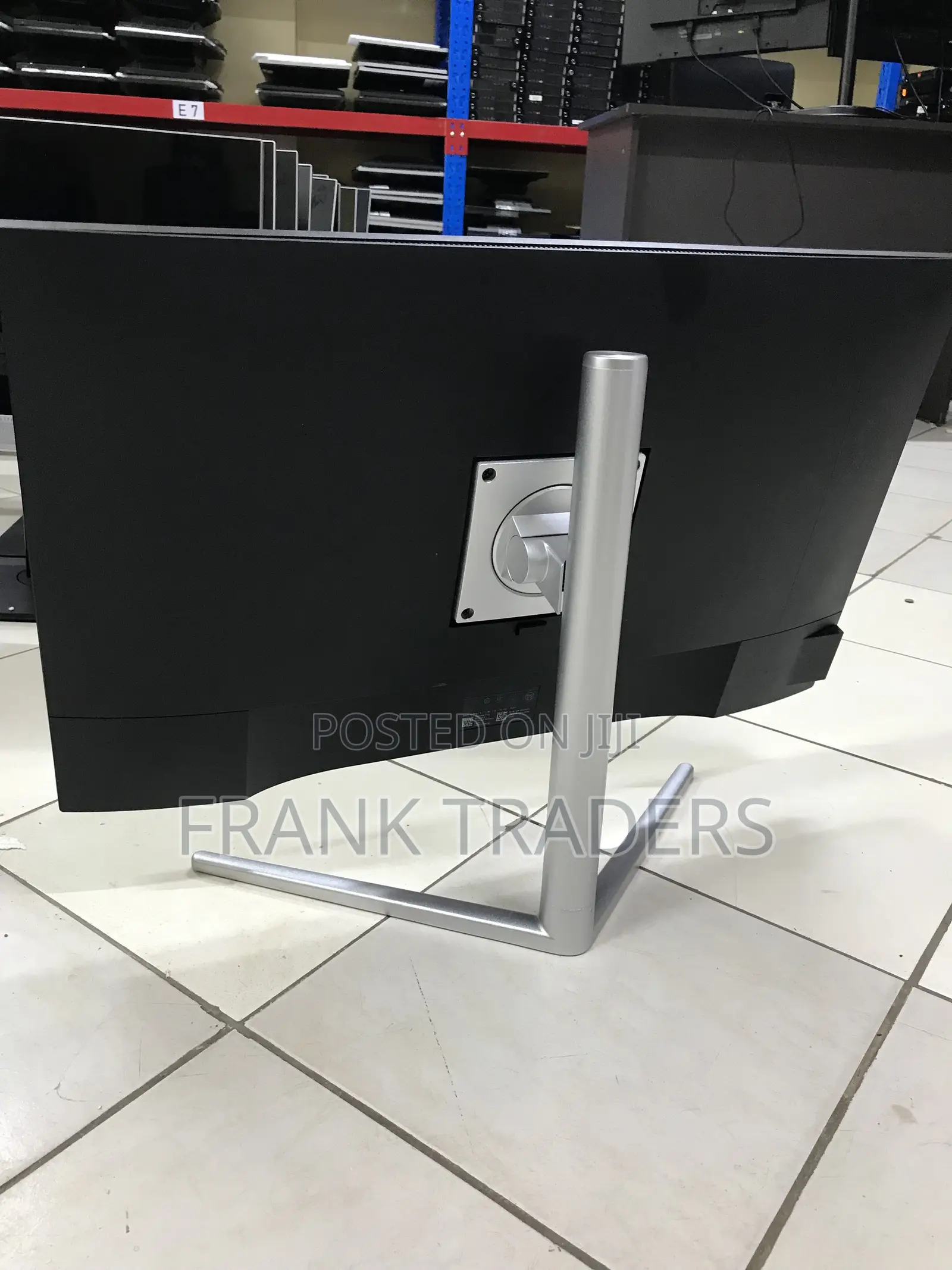 Dell 27 Inches Frameless Monitor