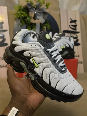 Sneakers for Both Male and Female