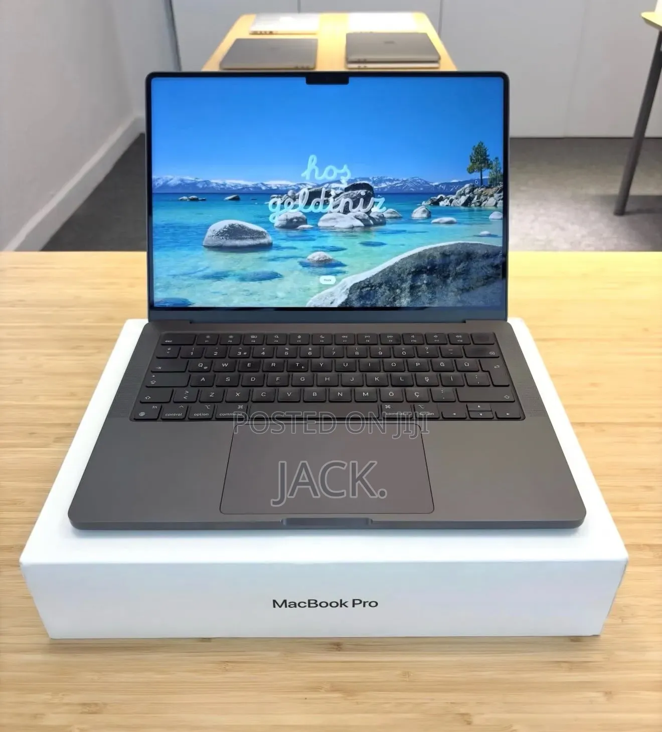 Laptop Apple MacBook Pro 2025 M5 24GB Apple M5 SSD 1T