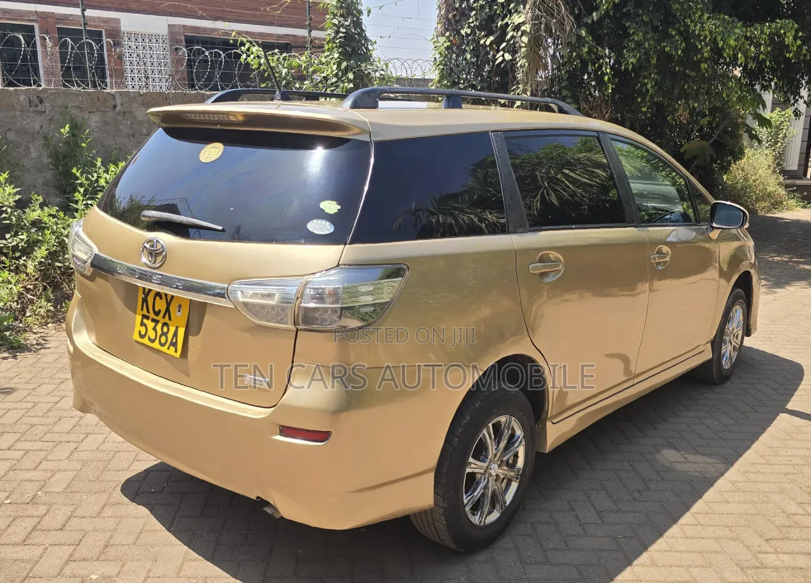 Toyota Wish 2012 Gold