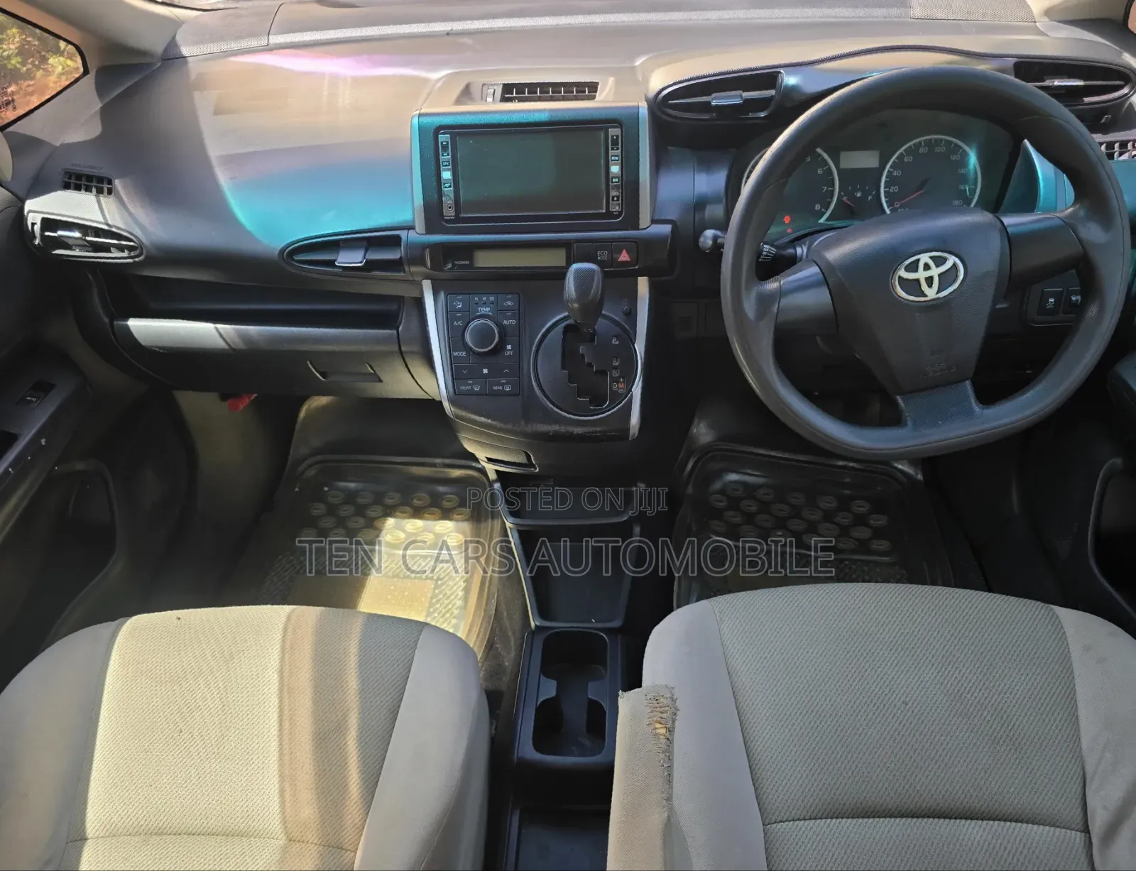 Toyota Wish 2012 Gold