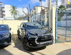 Toyota Hilux 2020 Black