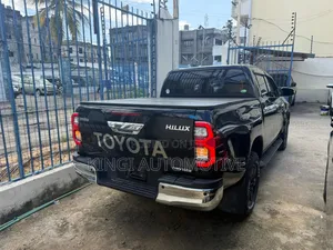 Toyota Hilux 2020 Black