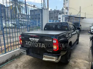 Toyota Hilux 2020 Black