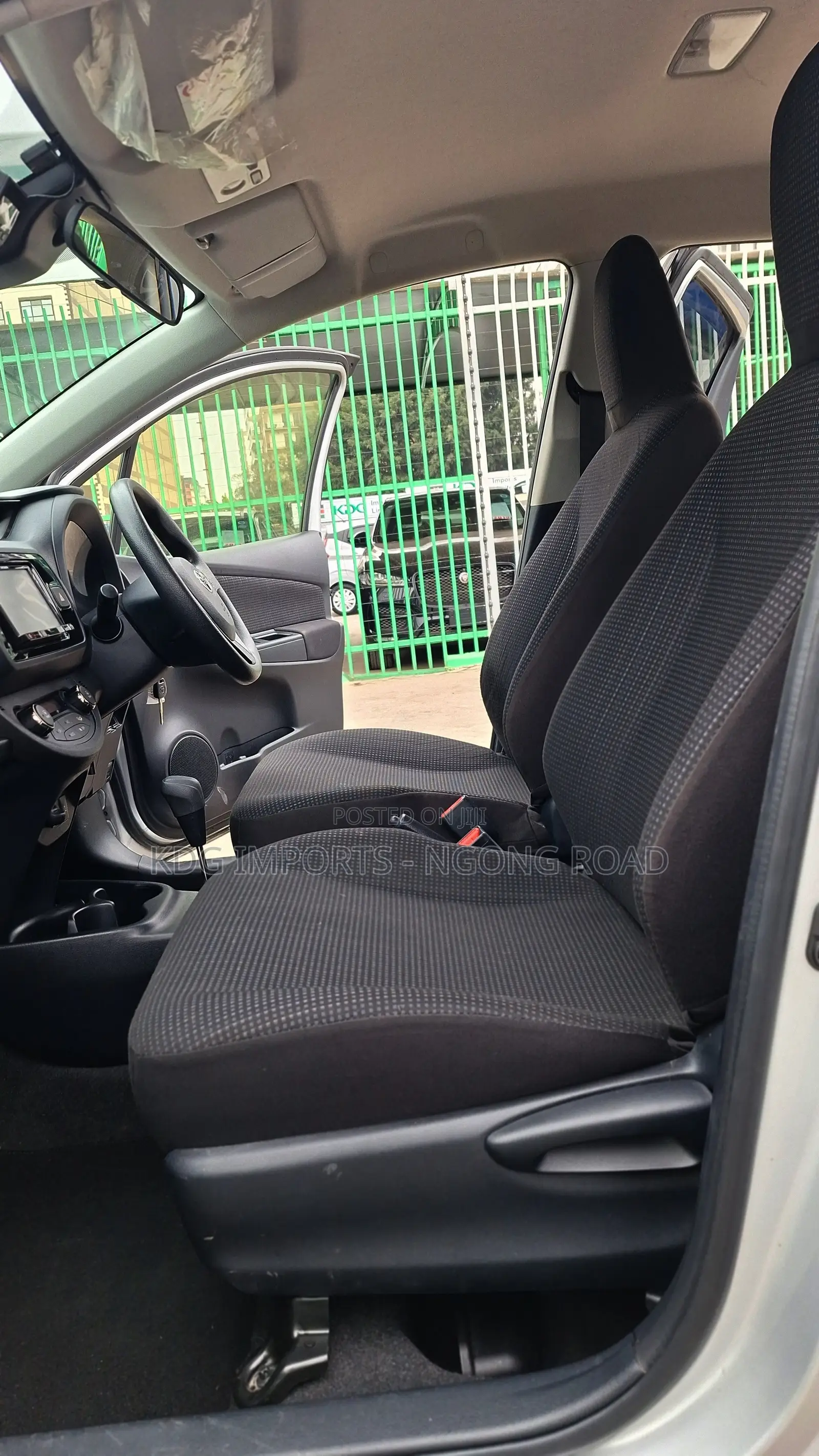 Toyota Vitz 2019 Silver