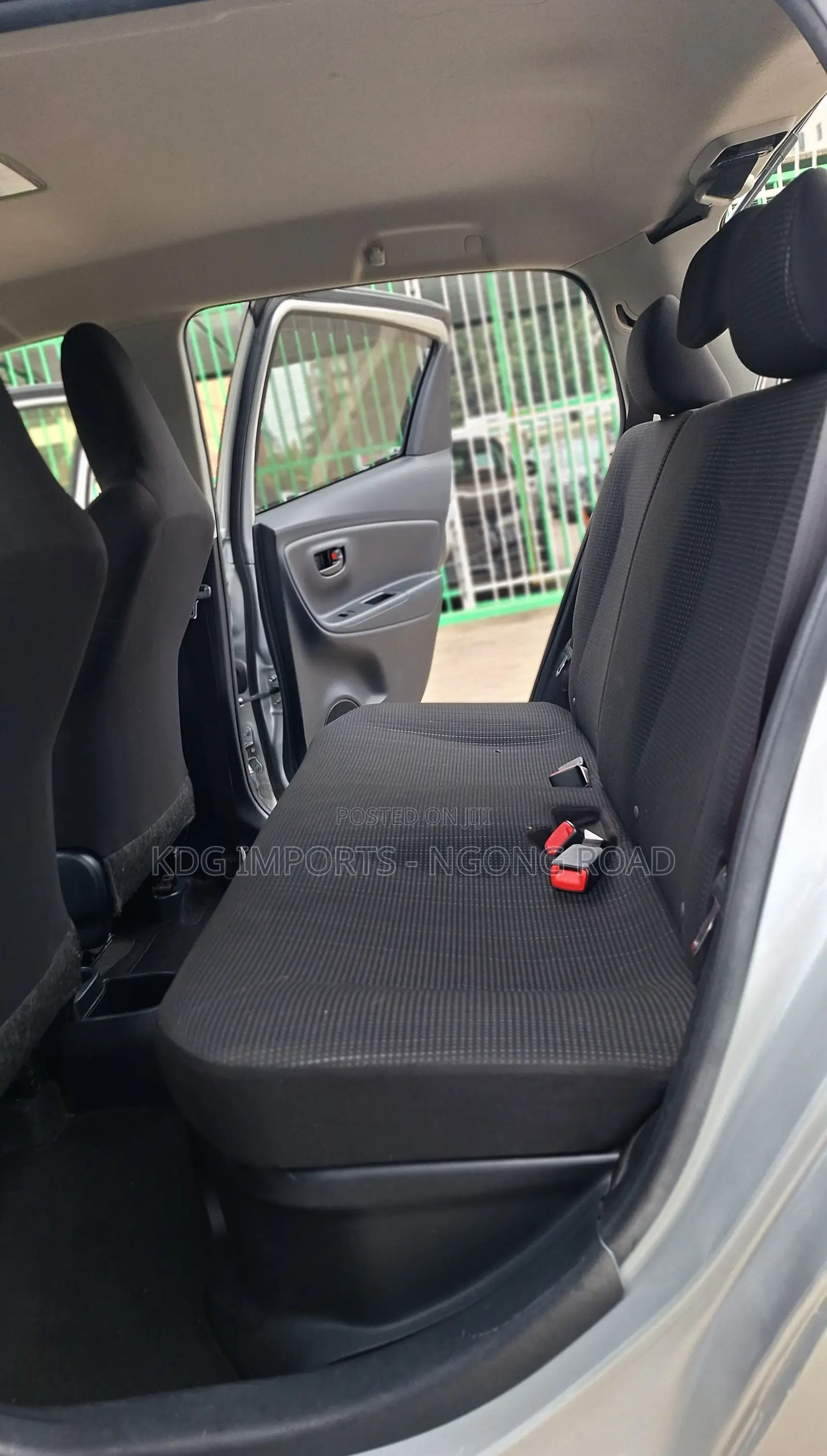 Toyota Vitz 2019 Silver
