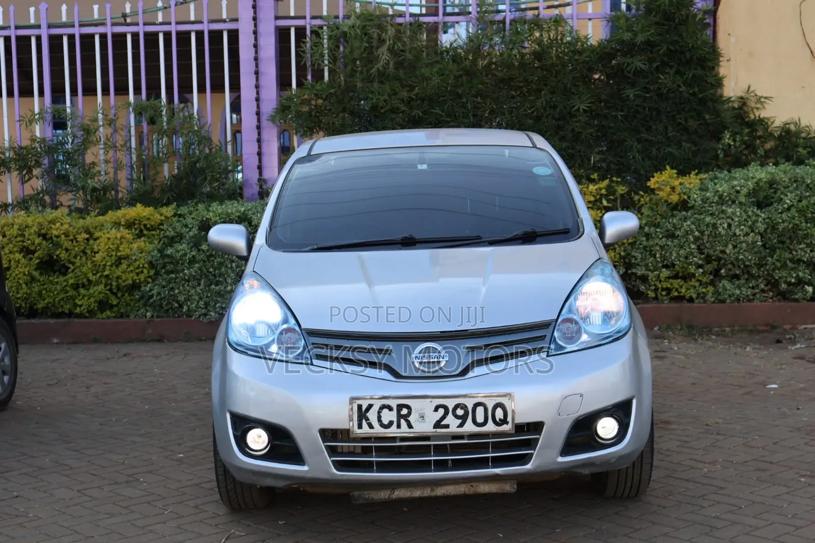 Nissan Note 2011 Silver