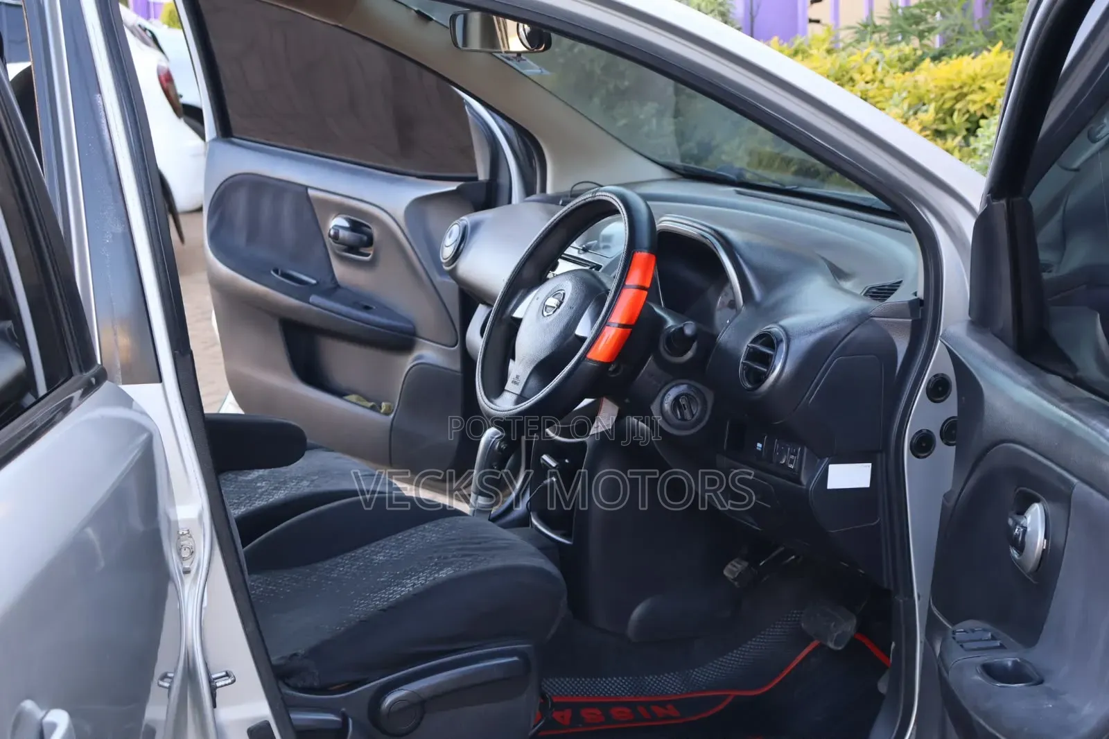 Nissan Note 2011 Silver