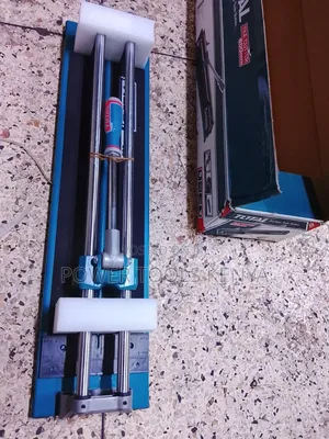 Total 600mm Manual Tile Cutter