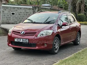 Toyota Auris 2010 Red