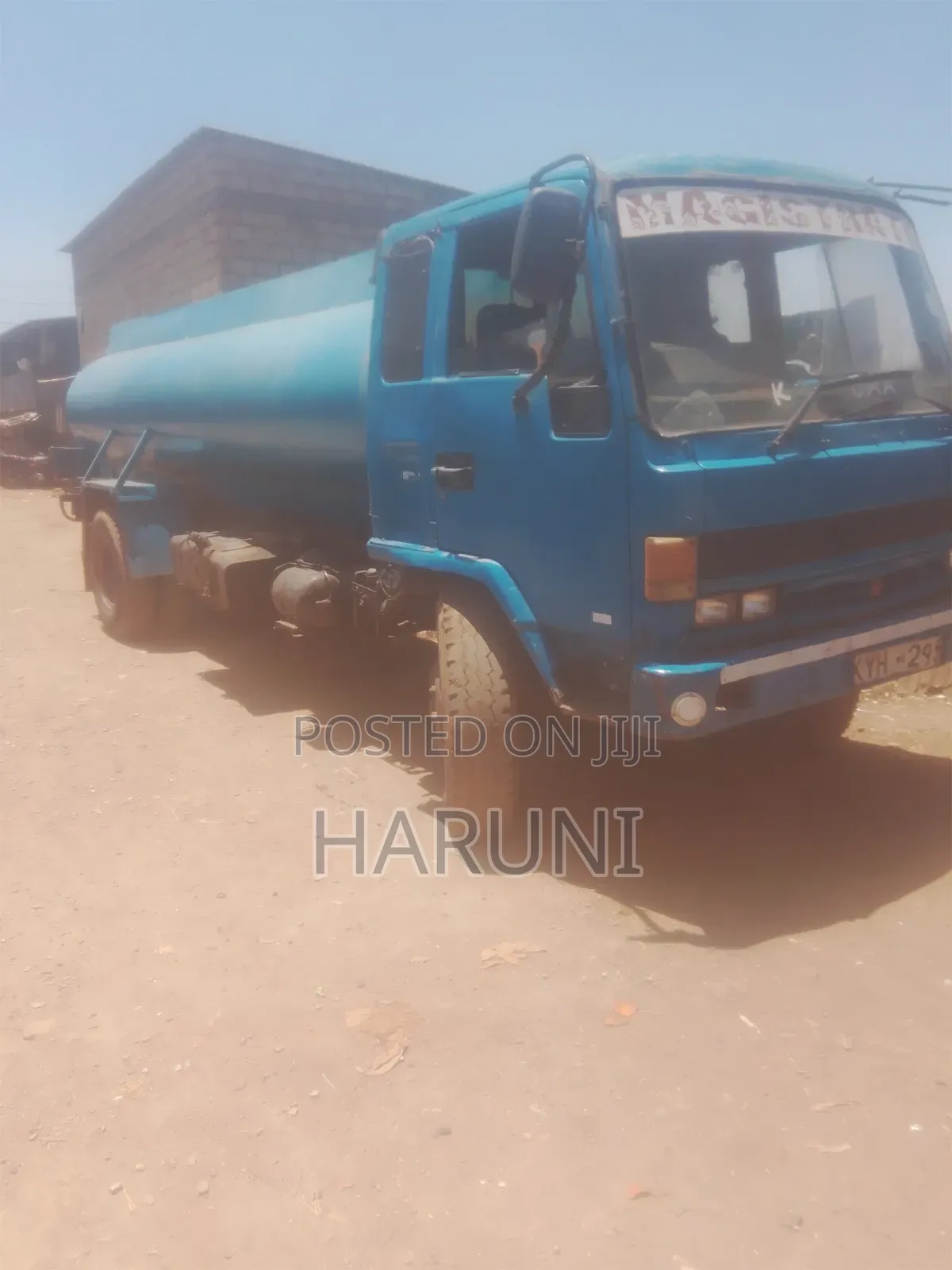 Isuzu ELF Truck 2009 Blue