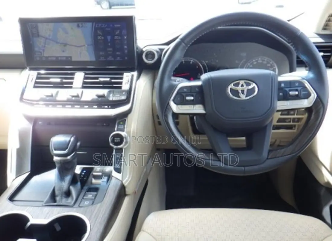 Toyota Land Cruiser LC300 2023