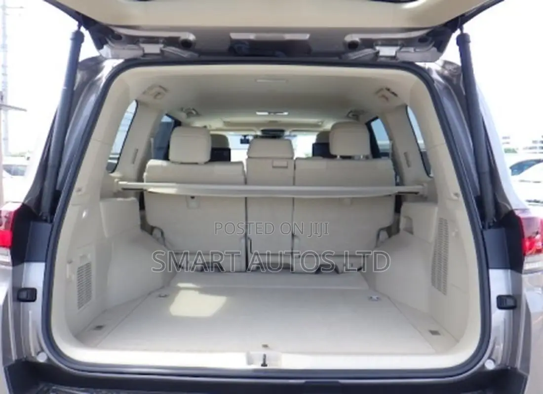 Toyota Land Cruiser LC300 2023