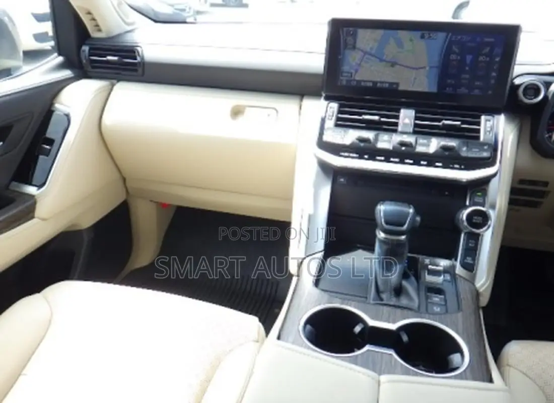 Toyota Land Cruiser LC300 2023
