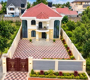 5bdrm Townhouse/Terrace in Thika Salama Estate, Gatuanyaga for sale