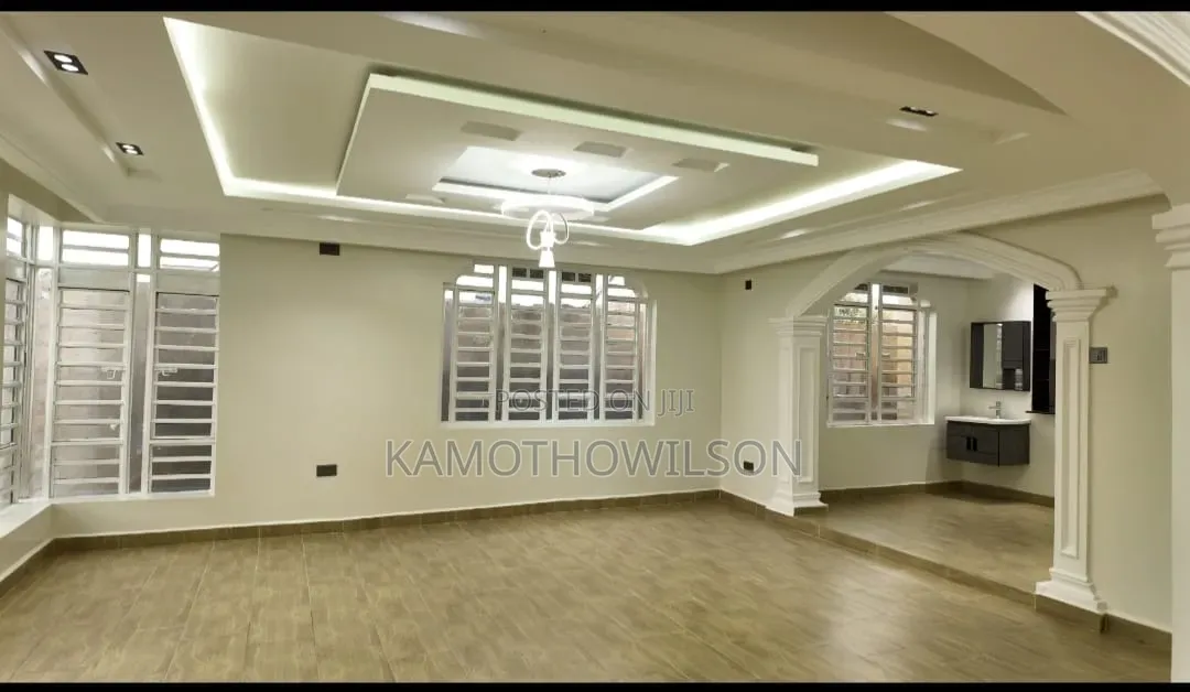 5bdrm Townhouse/Terrace in Thika Salama Estate, Gatuanyaga for sale