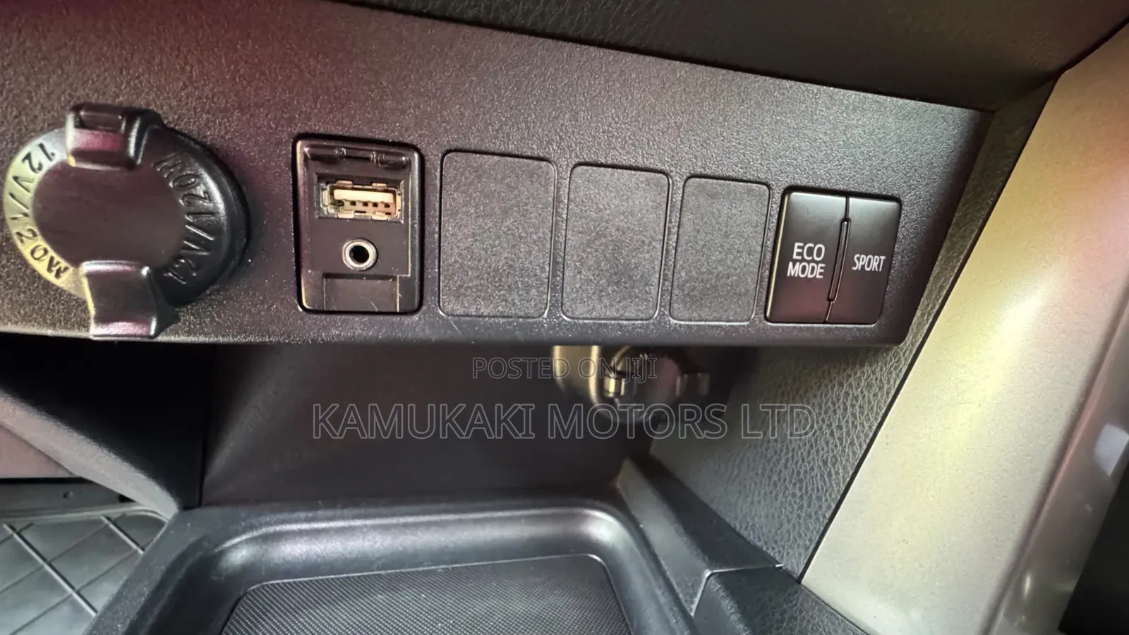 Toyota RAV4 2018 Blue