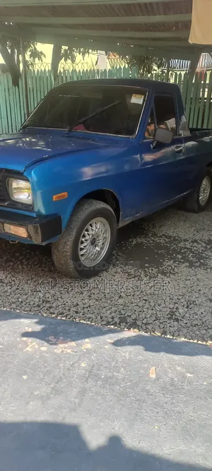 Nissan 1400 2001 Blue