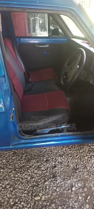 Nissan 1400 2001 Blue