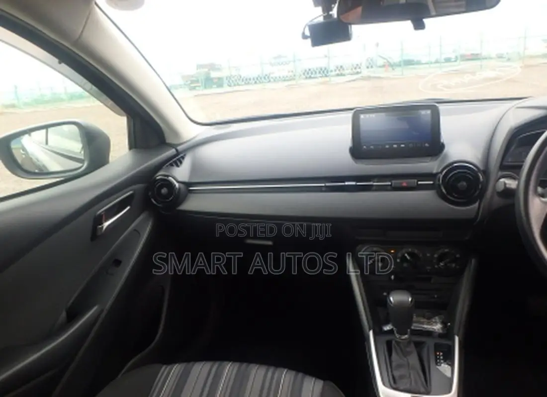 Mazda 2 2019 Brown