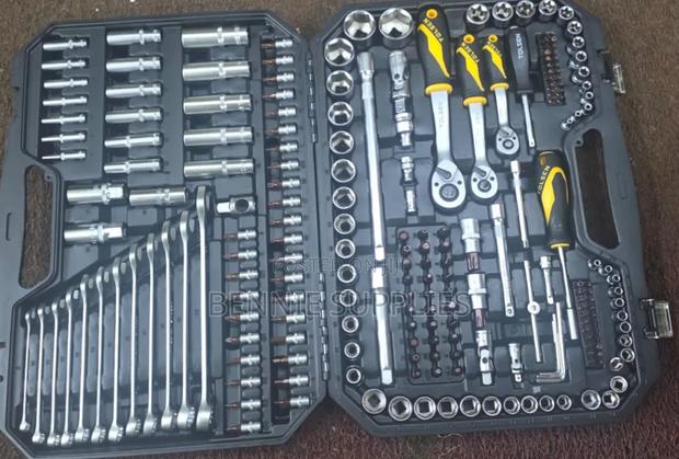 Socket Wrench Set