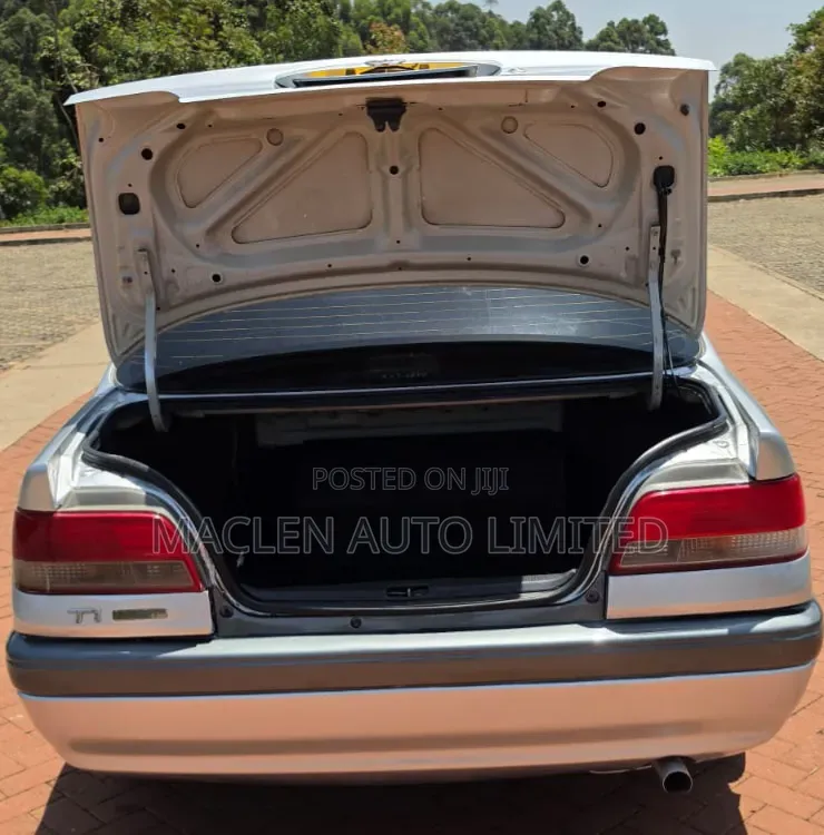 Toyota Carina 1998 Silver