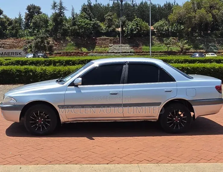 Toyota Carina 1998 Silver