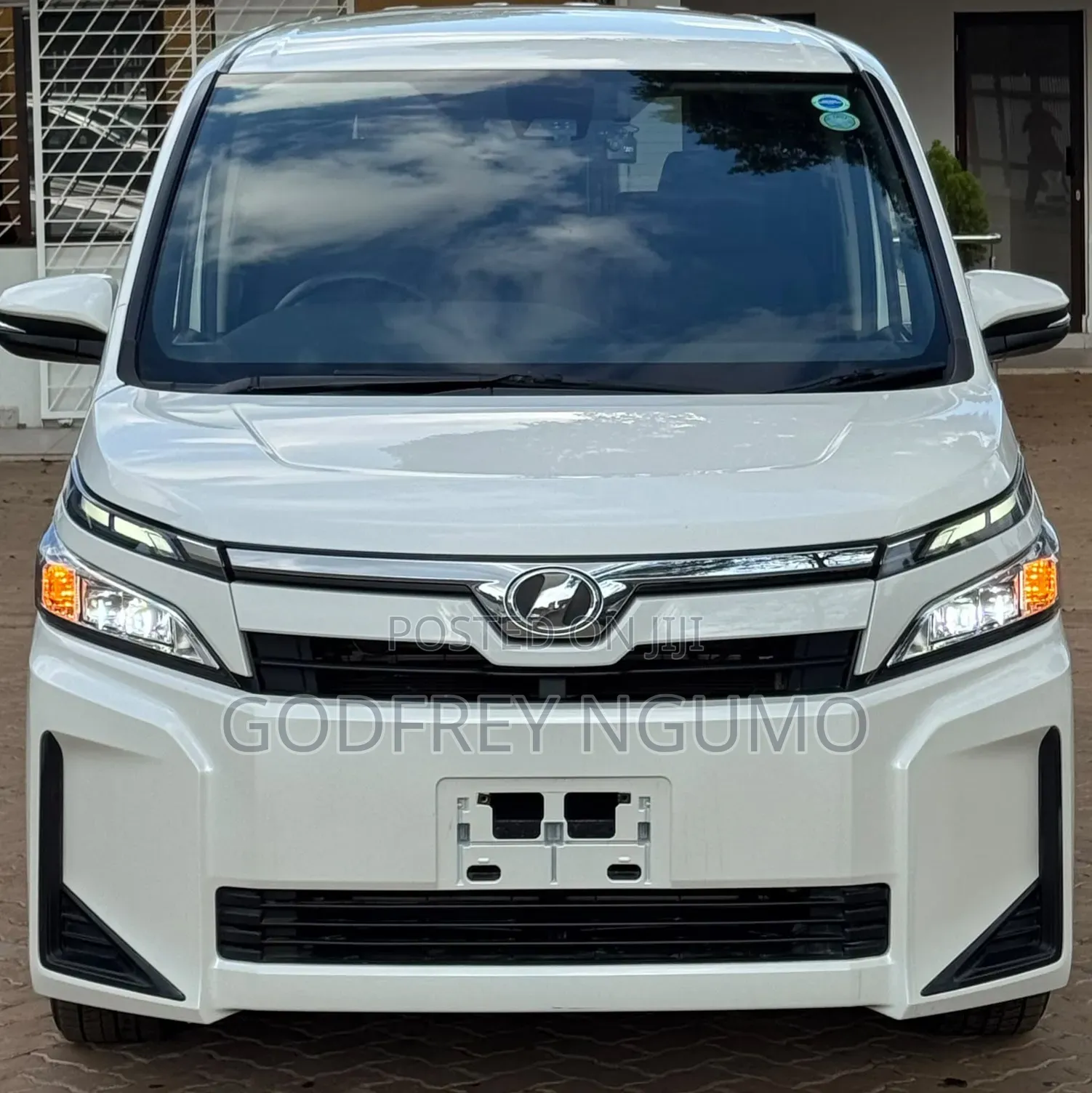 Toyota Voxy 2019 White