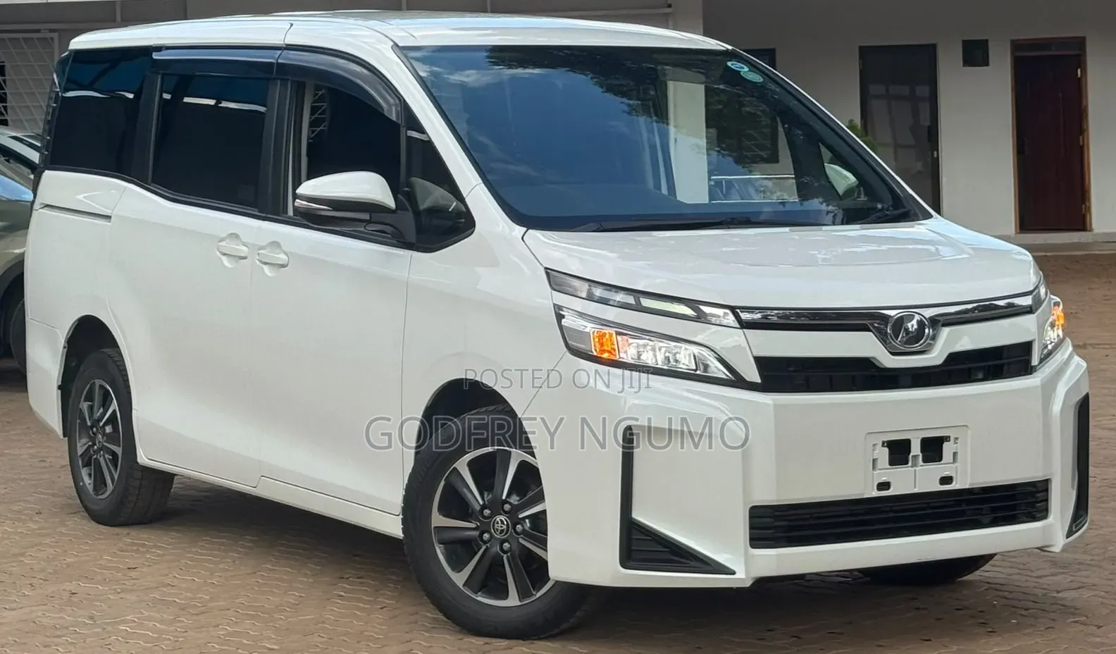 Toyota Voxy 2019 White