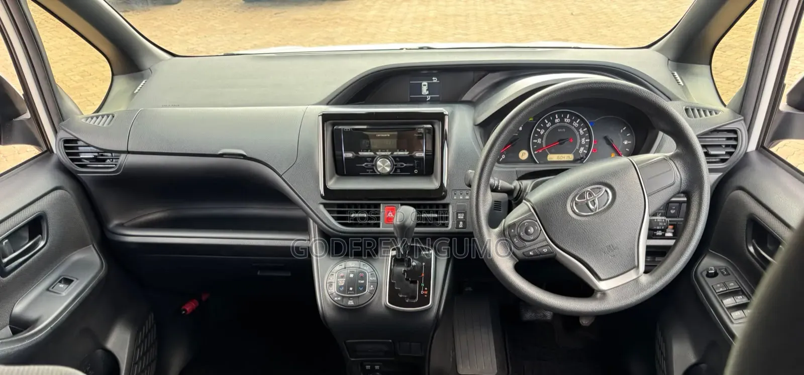 Toyota Voxy 2019 White