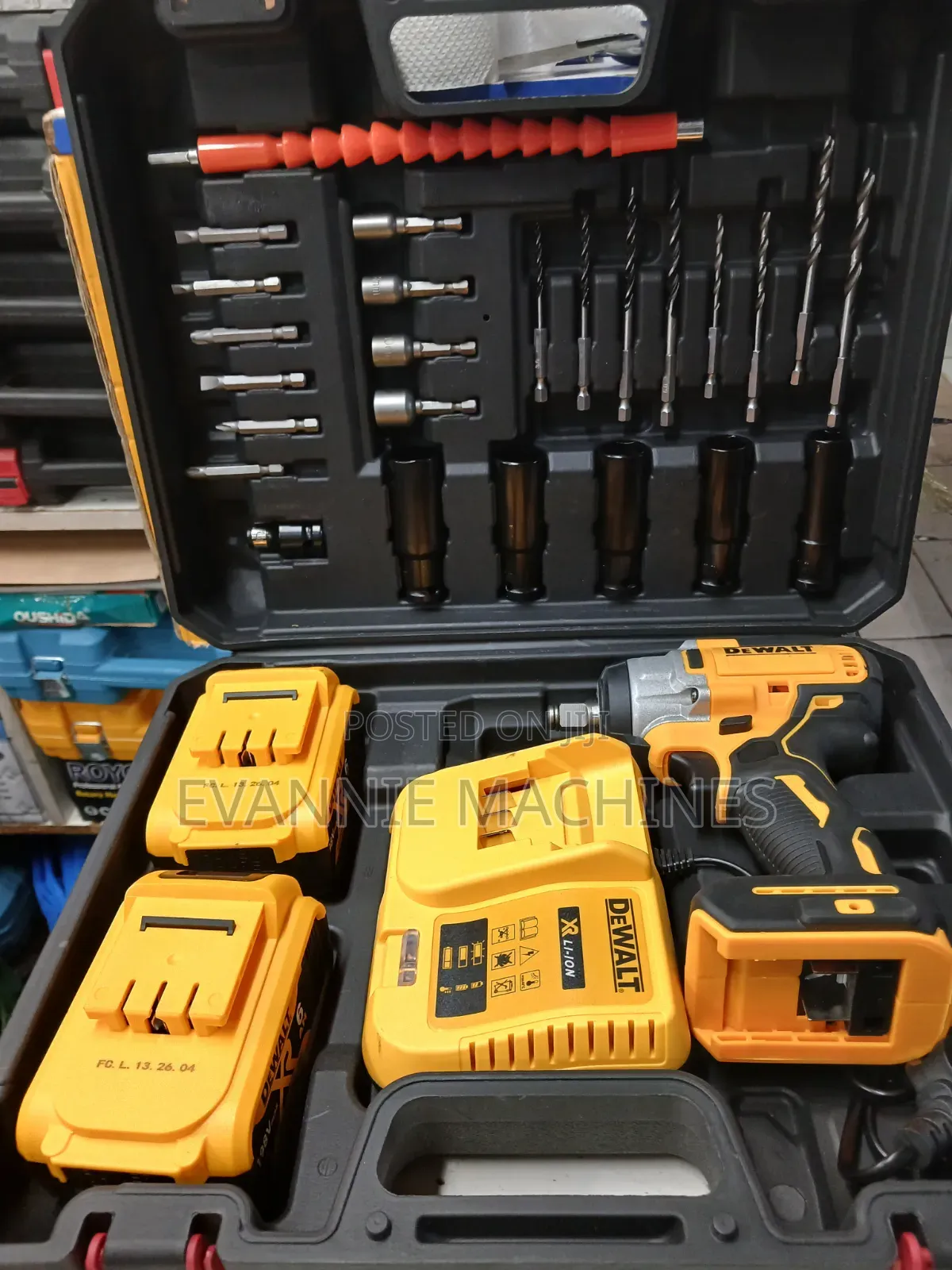 198V Max XR Lithium-Ion Impact Wrench Kit