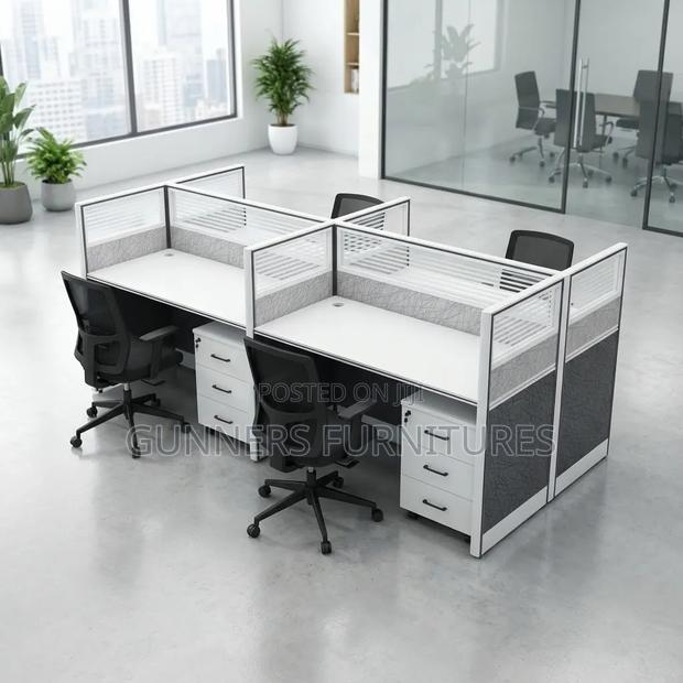Spacious 4 Way Workstation